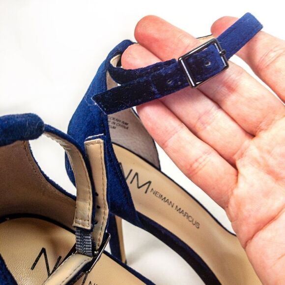 Neiman Marcus Blue Velvet Strappy Stiletto Sandals Heels Sz 8.5M - Picture 3 of 10